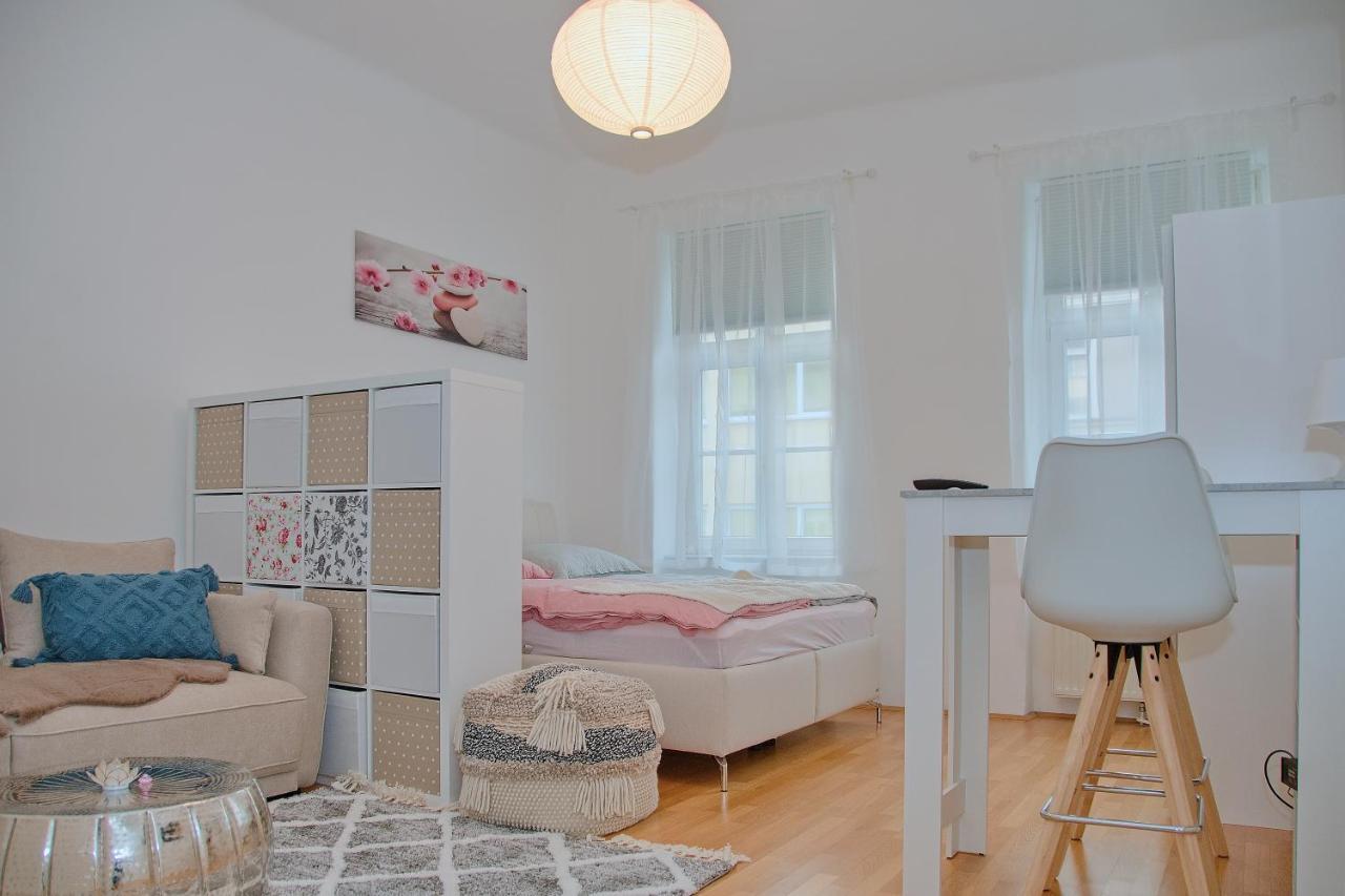White Lotus Apartment Viyana Dış mekan fotoğraf